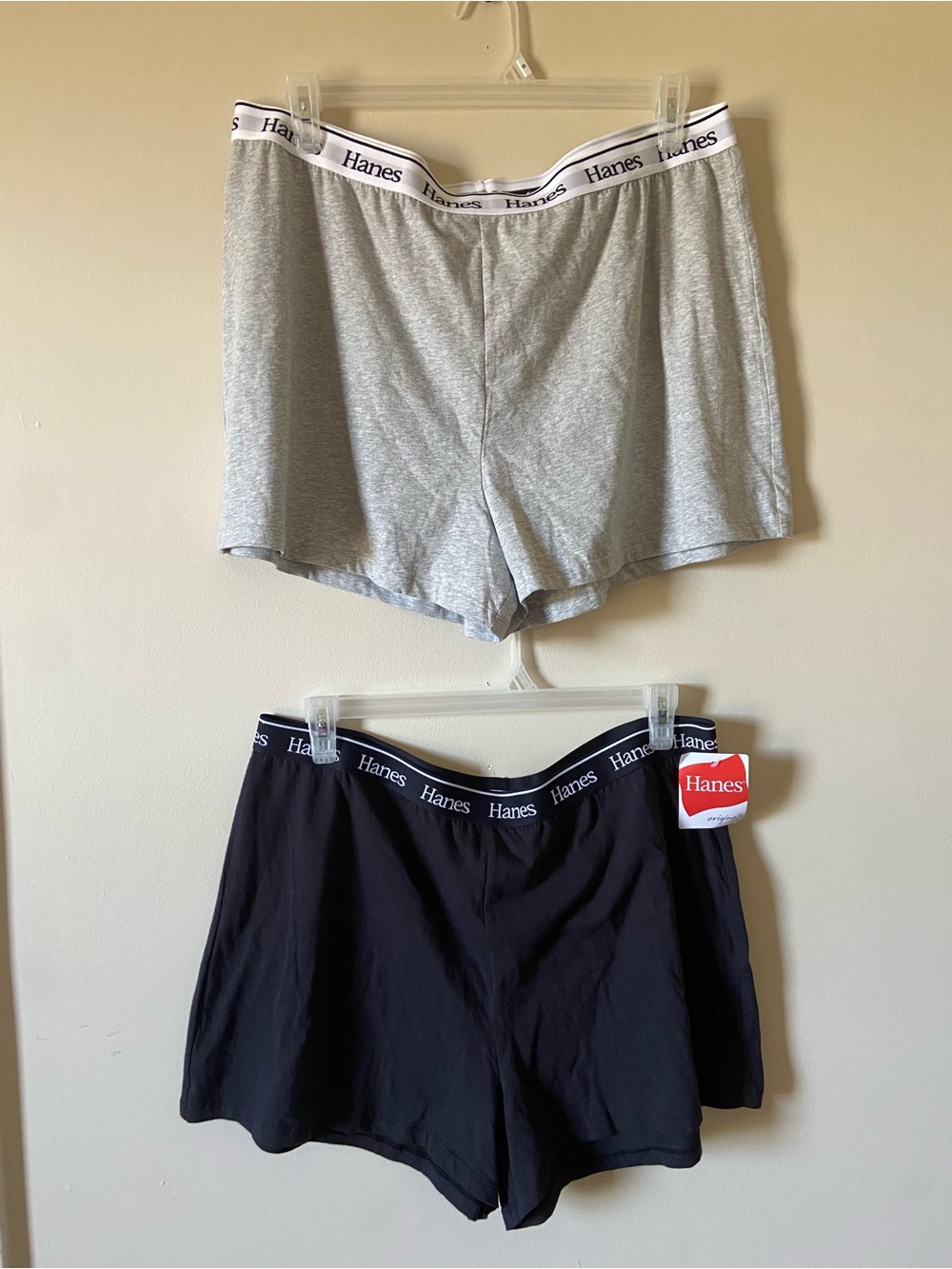 Hanes Two-Pack lounge shorts– Black & Light Heather Gray NEW women’s plus 2X